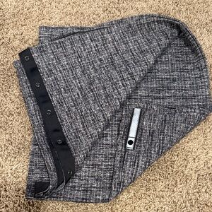 Lululemon vinyasa scarf! Gray Texture with Black Trim, reflective piece